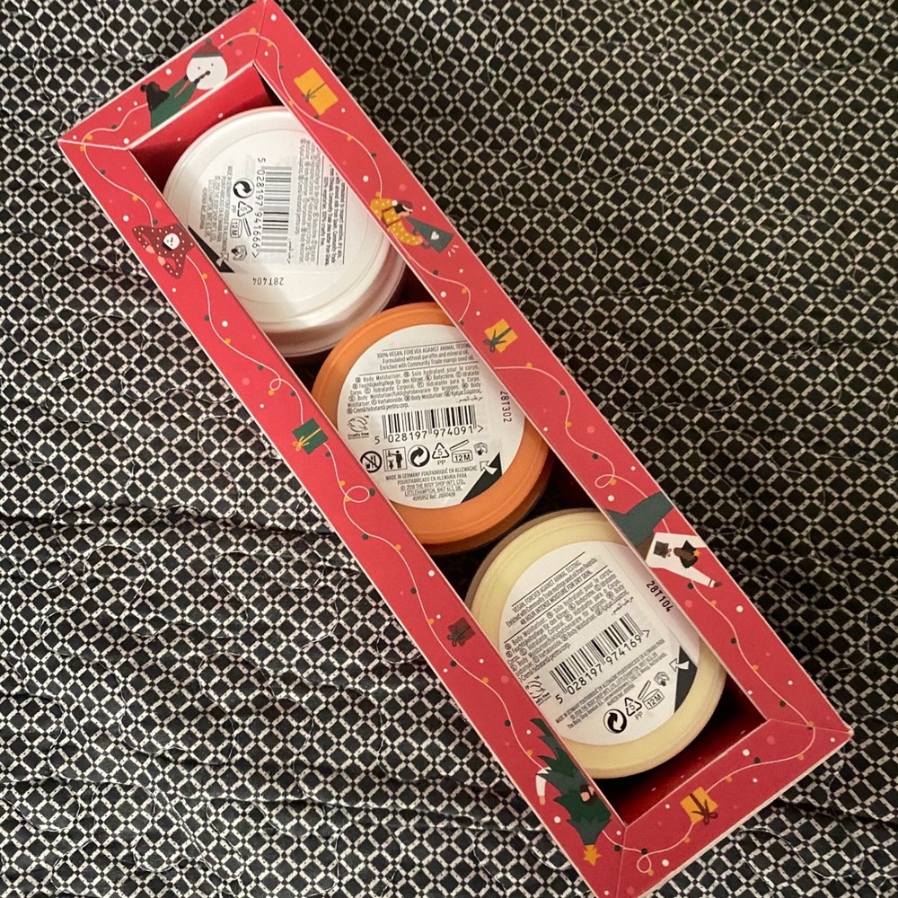 💕Last one💕Body shop Gift set NIB - Picture 2 of 2